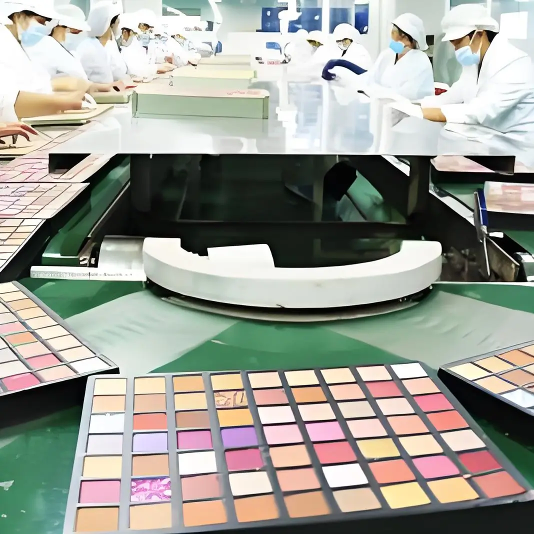 Custom eyeshadow palette options for different order quantities