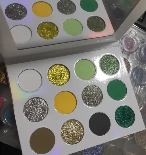 Highly Pigmented Green Yellow Sparkle Pressed Eyeshadow Metallic Glitter Makeup Palette Private Label