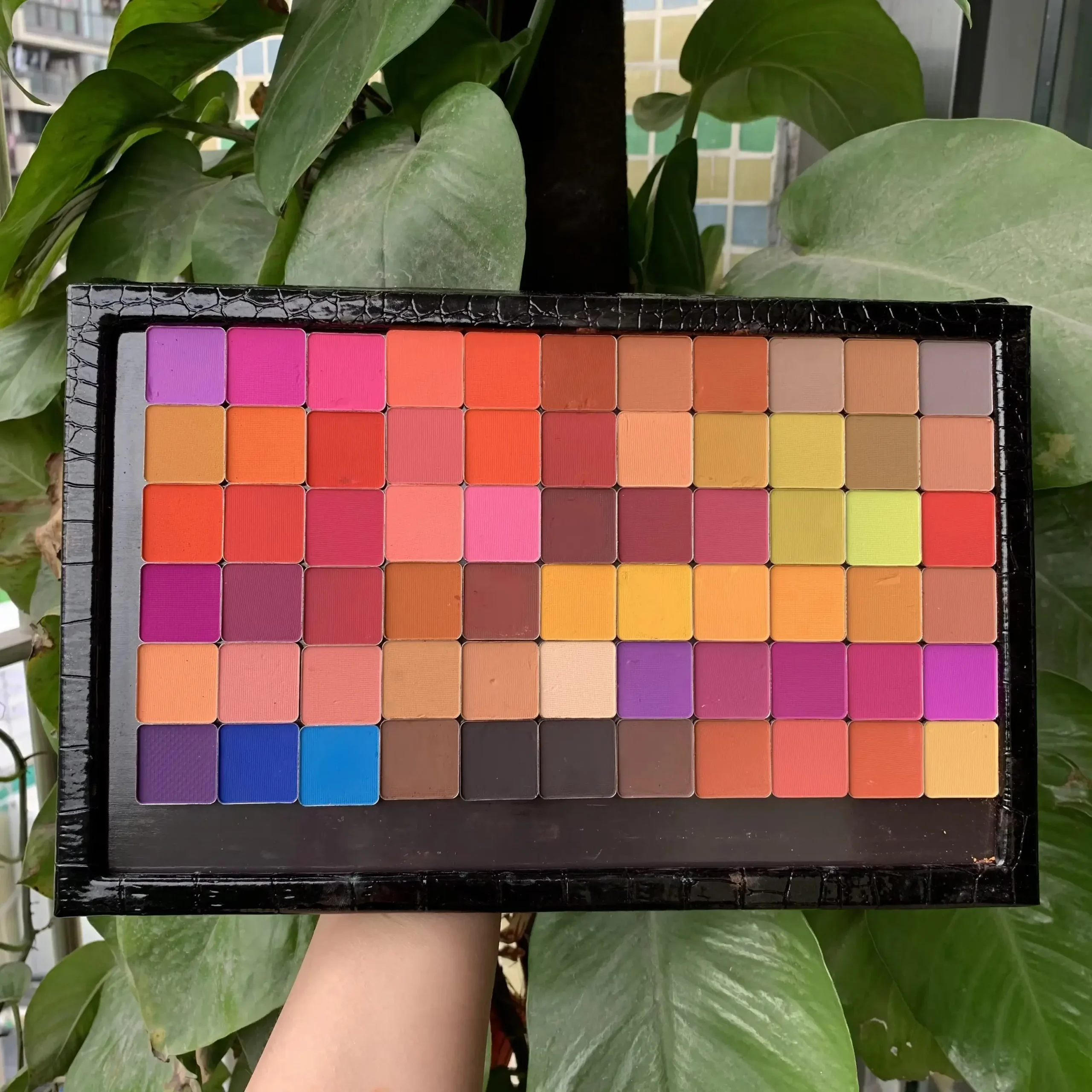 Private label matte eyeshadow