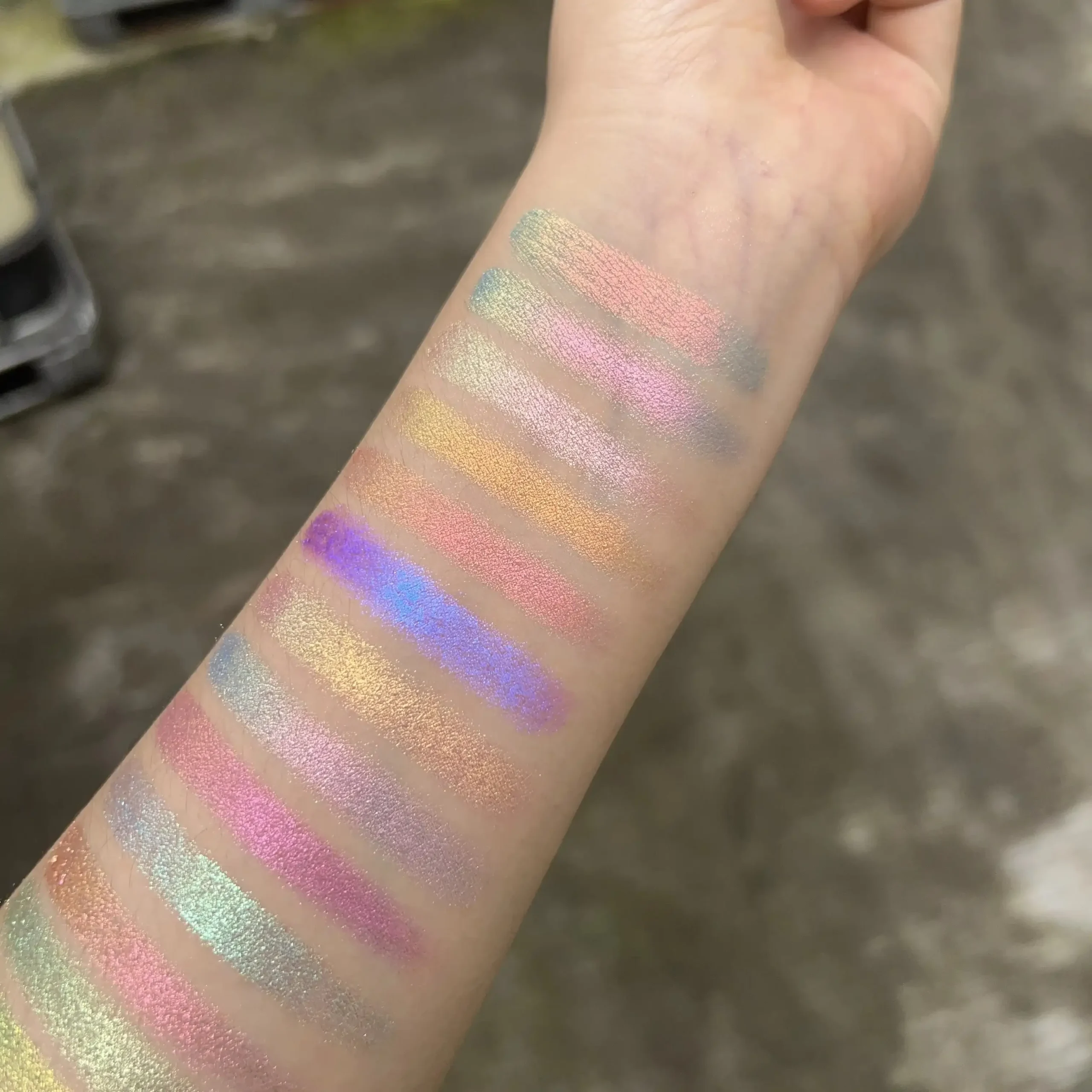 Loose and pressed color shifting pigments for cosmetic products
